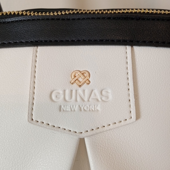 GUNAS New York Madison Shoulder Bag with Crossbody Strap - Picture 3 of 13